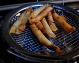 Foto langkah ke 4 dari resep Lumpia Tape Singkong Tabur Coklat Keju.