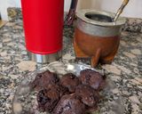 Foto del paso 5 de la receta: Galletitas de banana, chocolate y arándanos, sin azúcar y sin tacc