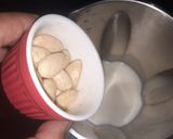 A picture of step 3 of Almond milk shake.