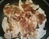 A picture of step 5 of Sauteed Pork with Balsamic Vineger Onion Sauce.