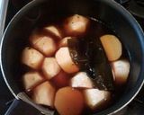 A picture of step 3 of Stewed Taro Nimono.