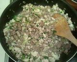 A picture of step 4 of Negi Miso Don (Minced Meat and Miso Rice Bowl).