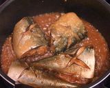 A picture of step 4 of Mackerel Simmered in Miso.
