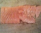 A picture of step 2 of Salmon and Wakame Stem Salad.