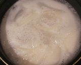 A picture of step 1 of Yellowtail and Daikon Radish Stew (Inada to Daikon no Nimono).