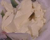 A picture of step 1 of Tofu and Pork Burgers with Cheese.
