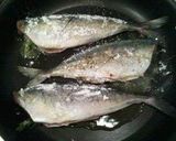 A picture of step 3 of Grilled Horse Mackerel with Rosemary and Garlic.
