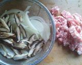 A picture of step 1 of Spring Rolls.