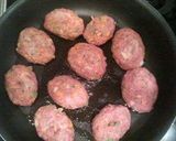 A picture of step 4 of Hamburgers with Tomato Sauce.