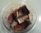 A picture of step 1 of Mackerel and Swiss Chard Stir-fry with Balsamic Vinegar.
