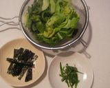 A picture of step 1 of Japanese Pasta with Shirasu and Cabbage Pasta.