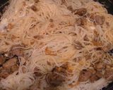 A picture of step 4 of Somen Noodle Stir Fry with Mackerel and Miso.