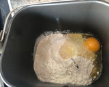Foto del paso 2 de la receta: Pan integral de huevo en panificadora