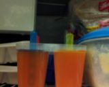 A picture of step 3 of Strawberry Kiwi Popsicles.