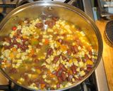Foto del paso 3 de la receta: POROTOS RIÑONES ROJOS CON CHOCLO. JON STYLE