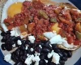 Foto del paso 4 de la receta: Huevos rancheros con chorizo