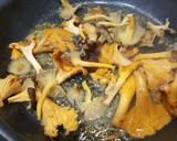 Foto del paso 4 de la receta: Solomillo con revuelto de fredolics y espárragos trigueros