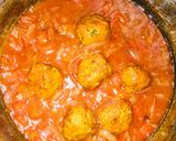 A picture of step 13 of Meatball tomato sauce.