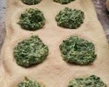 Foto del paso 4 de la receta: Sorrentinos Caseros de Ricota y Espinaca y Pollo