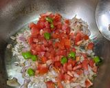 A picture of step 2 of Paneer bhurji.