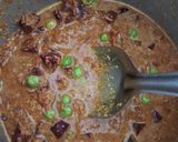A picture of step 4 of Beetroot - green peas curry.