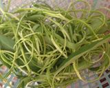Hình bước làm 1 của món Nộm rau muống thịt lợn