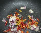 Foto langkah ke 1 dari resep Tumis Taoge Ikan Pari.