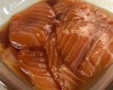 A picture of step 2 of Seasoned Salmon with Sesame Oil and Mentsuyu.
