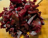 Pas rețetă Salata de sfecla rosie cu porumb fiert 4 fotografie