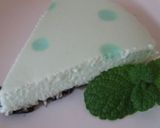 A picture of step 7 of Polka Dot Grasshopper Pie.