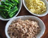 A picture of step 3 of Three Color Rice Bowl.