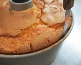 A picture of step 13 of Sakura Chiffon Cake.