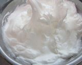 A picture of step 4 of Sakura Chiffon Cake.