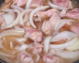 A picture of step 5 of Oyako-don (Chicken and Egg Rice Bowl).
