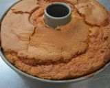 A picture of step 11 of Sakura Chiffon Cake.
