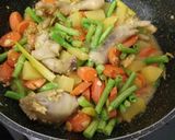 Foto langkah ke 7 dari resep Sayur lodeh bumbu ebi.