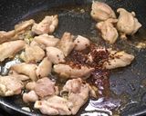 รูปขั้นตอนการทำที่ 4 ของ ไก่ผัดตะไคร้