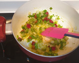 Foto del paso 4 de la receta: Patatas con sepia y almejas