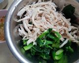 รูปขั้นตอนการทำที่ 2 ของ ยำเบบี้บล็อคโครี่อกไก่