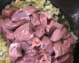 Foto del paso 3 de la receta: Hígado de ternera encebollado