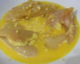 A picture of step 3 of Crunchy Fried Chicken with Lemon and Ginger.
