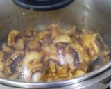 A picture of step 7 of Mushrooms a la grecque.