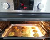 A picture of step 7 of Ginger oat biscuits with dark chocolate.