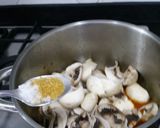 A picture of step 5 of Mushrooms a la grecque.
