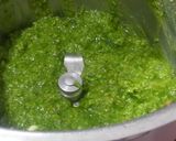 A picture of step 3 of Pasta with home-made pesto and broccoli.