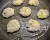 Foto del paso 17 de la receta: Coliflor: cous cous falso con manzana y zanahorias, base de pizza & tortitas con queso fresco