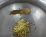 A picture of step 5 of Egg spinach curry.
