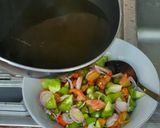 Foto langkah ke 4 dari resep Kembung Goreng Sambal Dabu-Dabu.