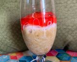 A picture of step 6 of 3 layered rice vermicelli in coconut milk sauce.