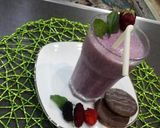 عکس مرحله 3 از دستور میلک شیک توت فرنگی و شاه توت و... منصوره